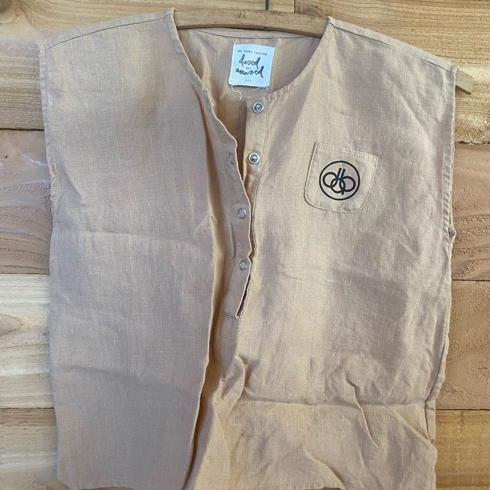 Dazed but Amazed linen shirt, never worn size 6